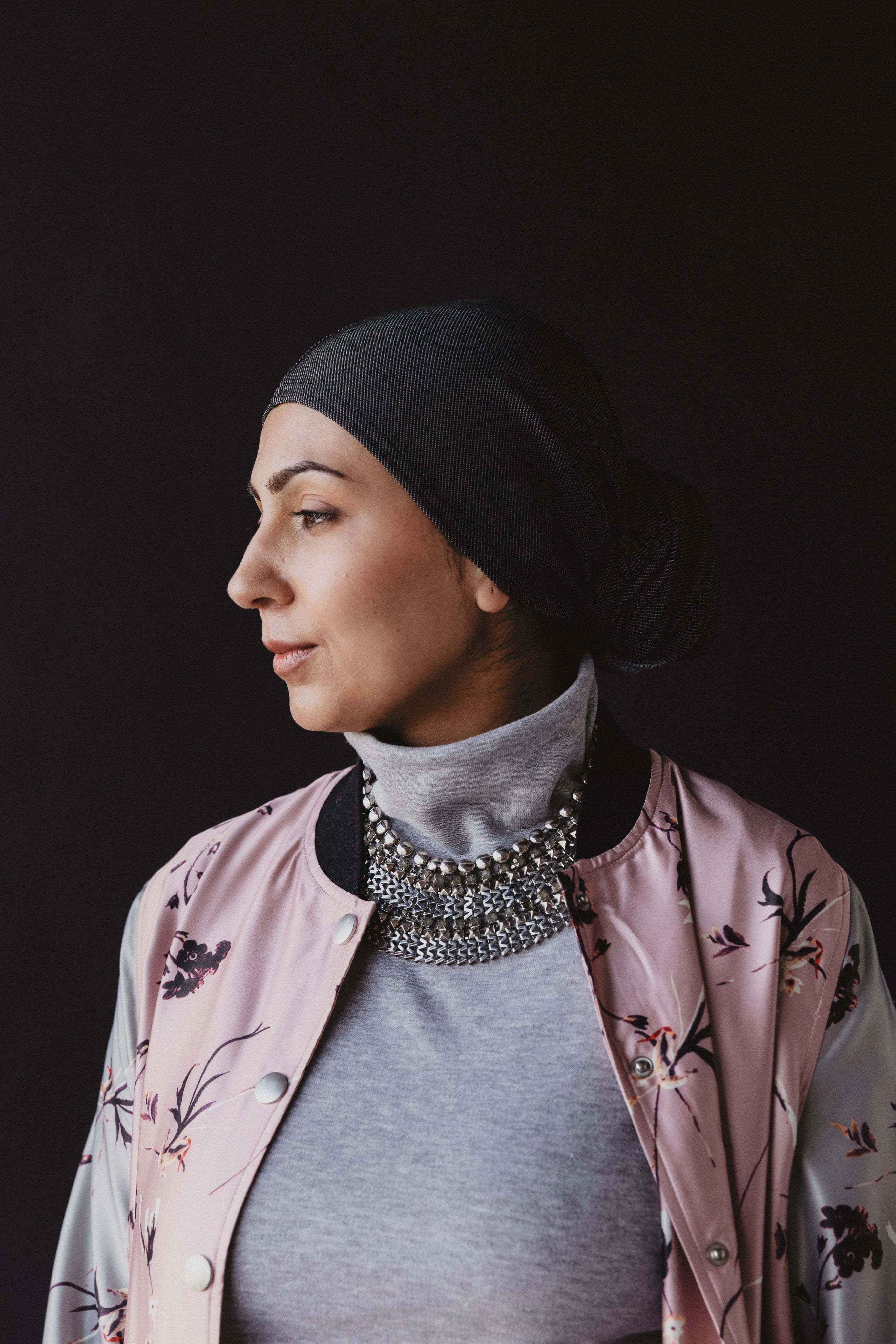 I didn’t expect such a deep, relaxing massage from a handheld tool. It really helps release tension in my legs and back, and my body feels lighter afterward.